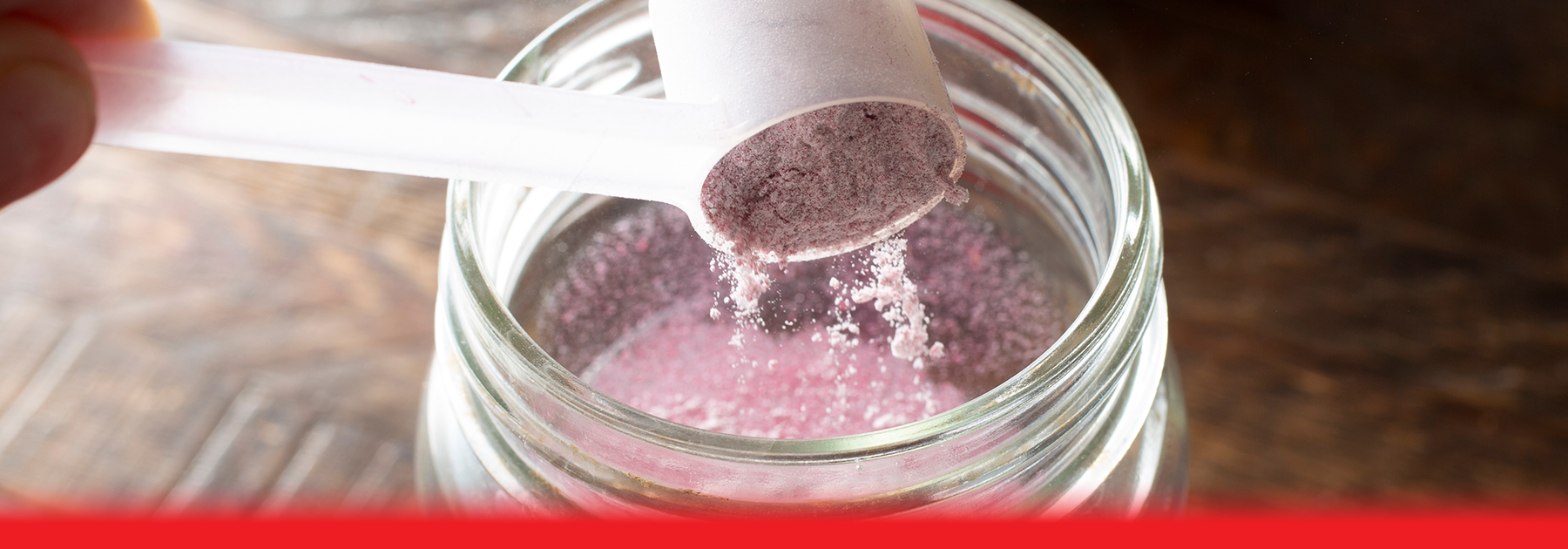 Electrolyte power being poured